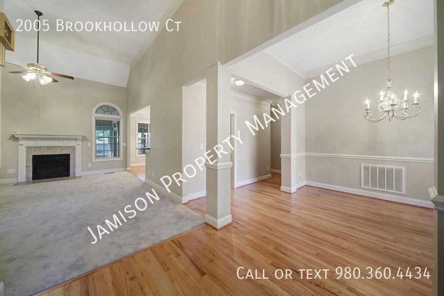 2005 Brookhollow Ct - Photo 4 of 36