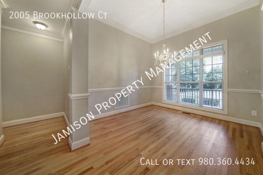 2005 Brookhollow Ct - Photo 6 of 36