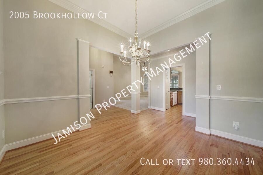 2005 Brookhollow Ct - Photo 7 of 36