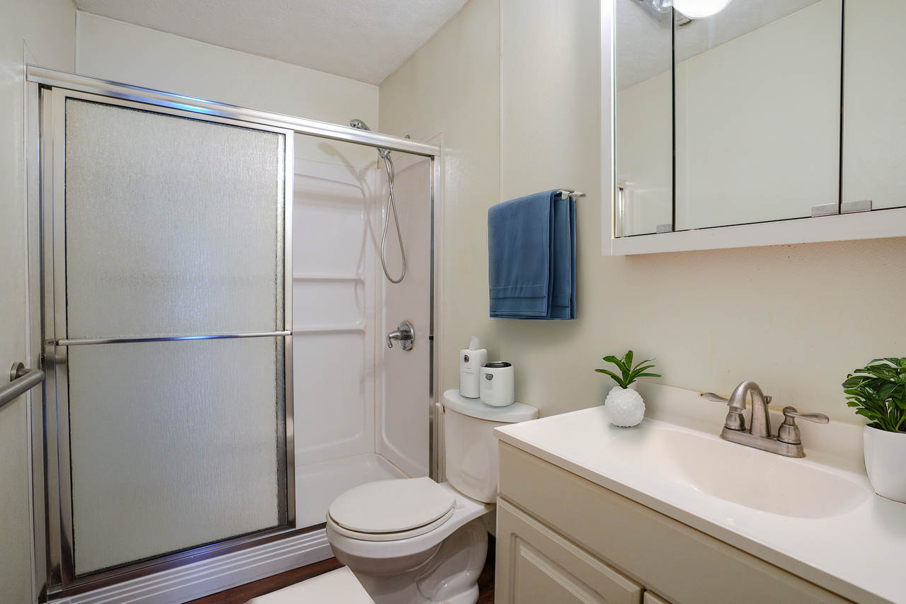 855 S Hazel St #4 - Photo 6 of 11