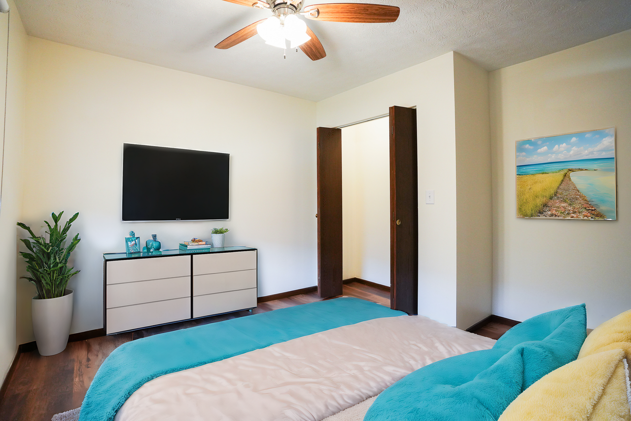 855 S Hazel St #4 - Photo 7 of 11