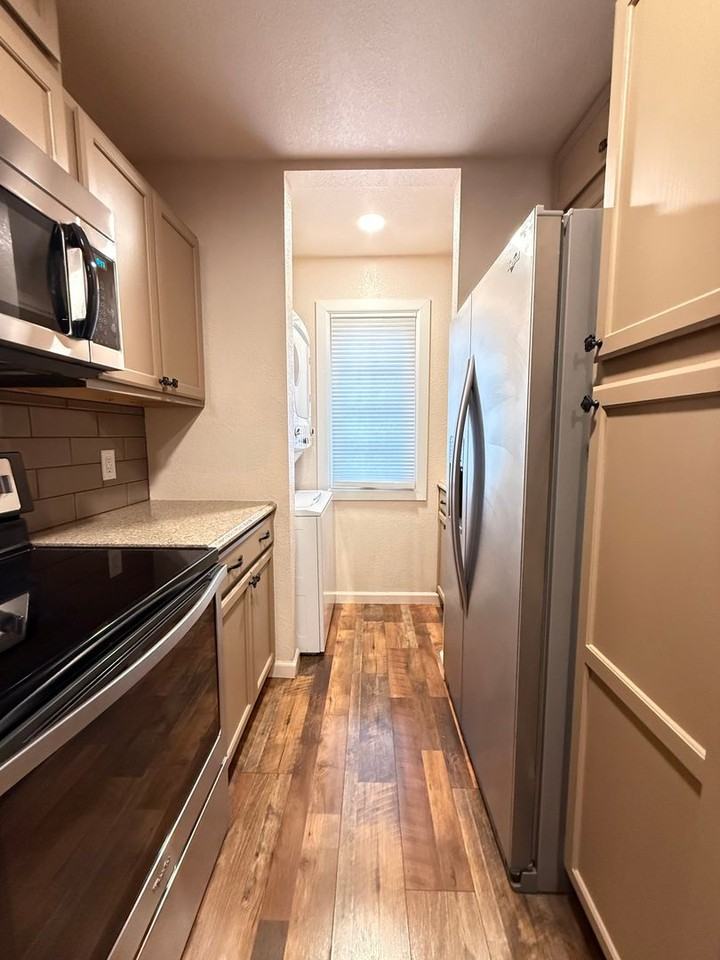3408 Queen Anne Way - Photo 7 of 8