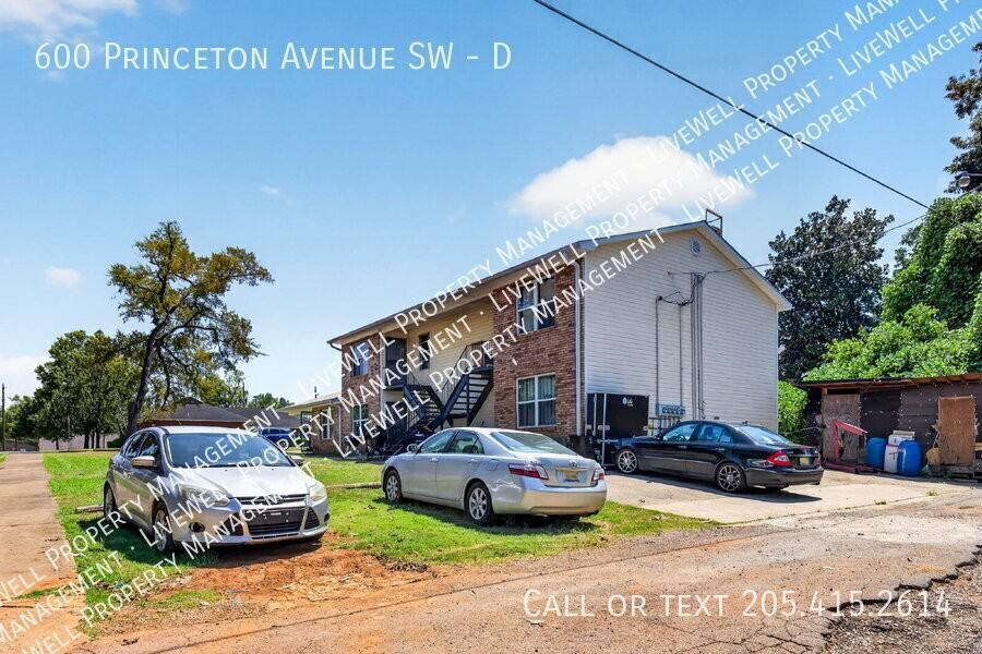 600 Princeton Ave Sw #D - Photo 3 of 15