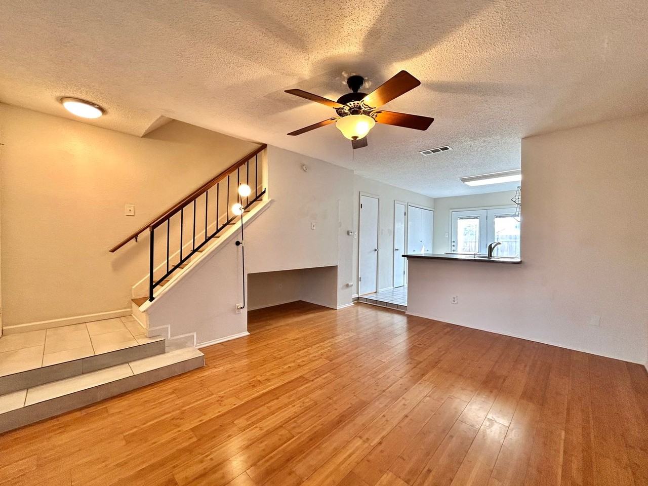 1411 Gracy Farms Ln #17 - Photo 5 of 26