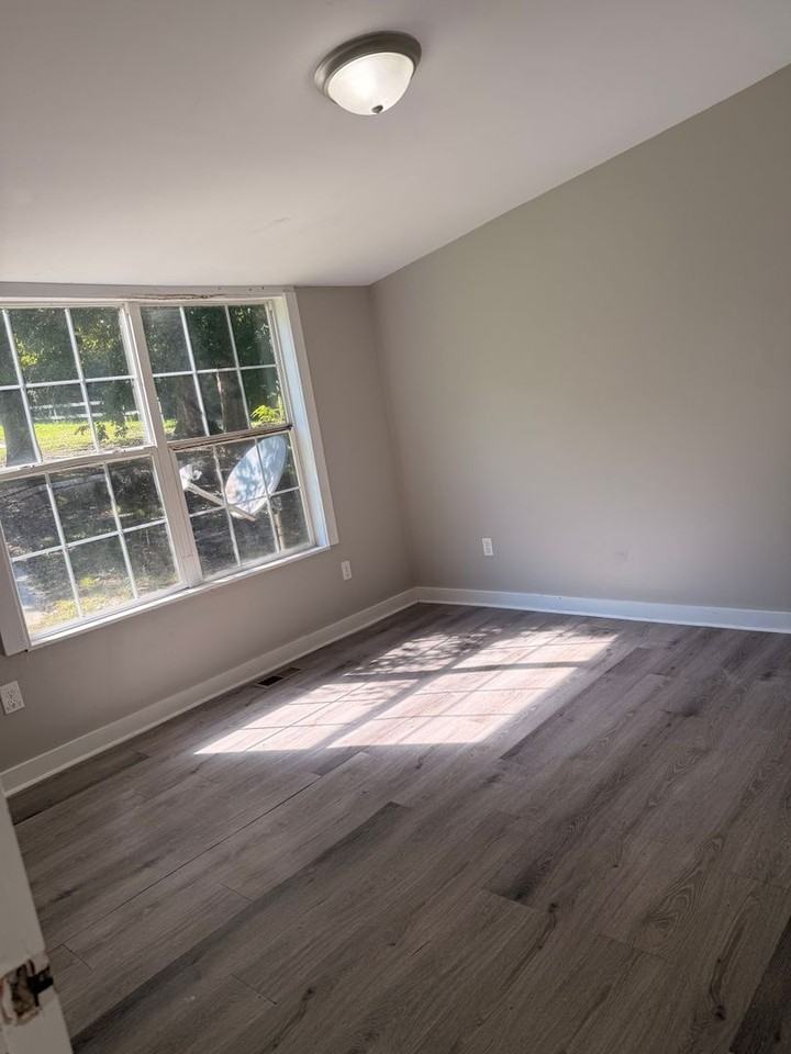 106 Rosenwald St - Photo 3 of 12