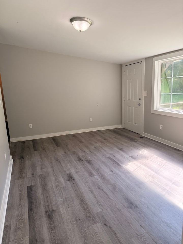 106 Rosenwald St - Photo 5 of 12