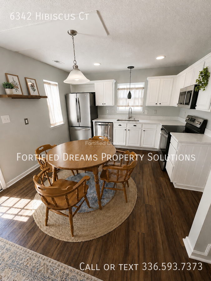 6342 Hibiscus Ct - Photo 3 of 15