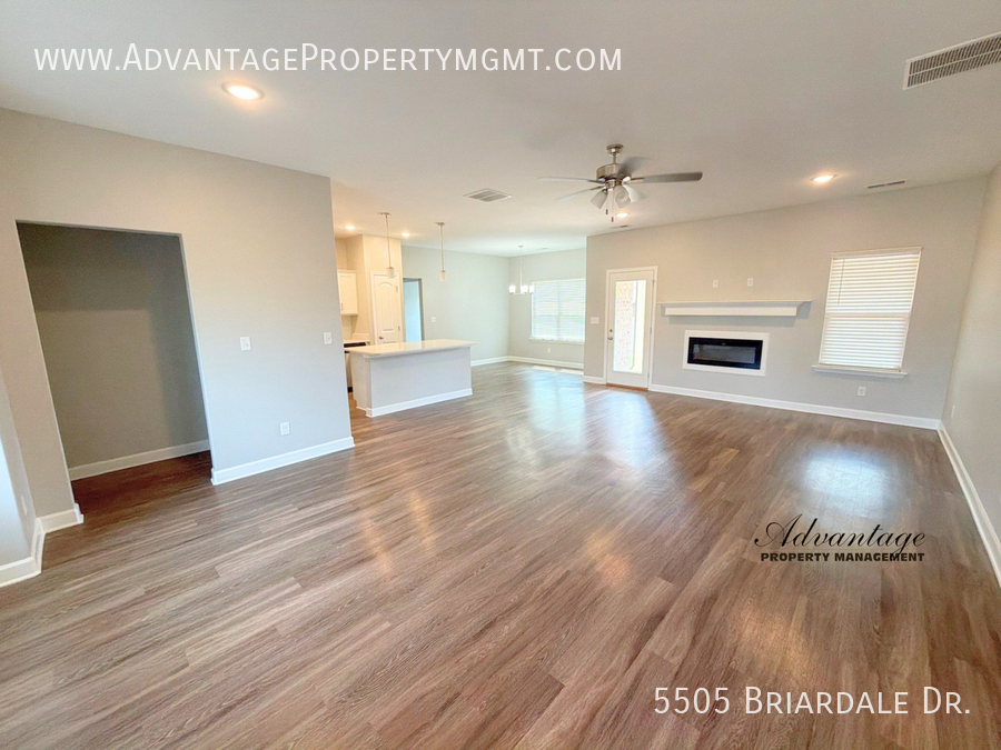 5505 Briardale Dr - Photo 3 of 25