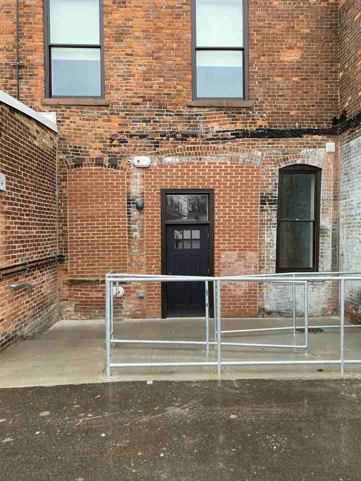 414 South Superior Street, Unit A - Photo 2 of 7