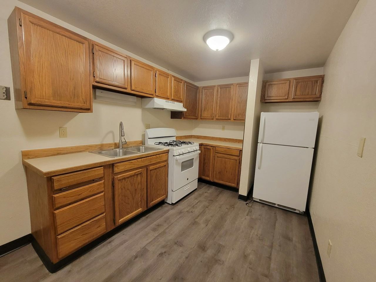 3125 East Beech Way, Unit 5 - Beech - Photo 2 of 9