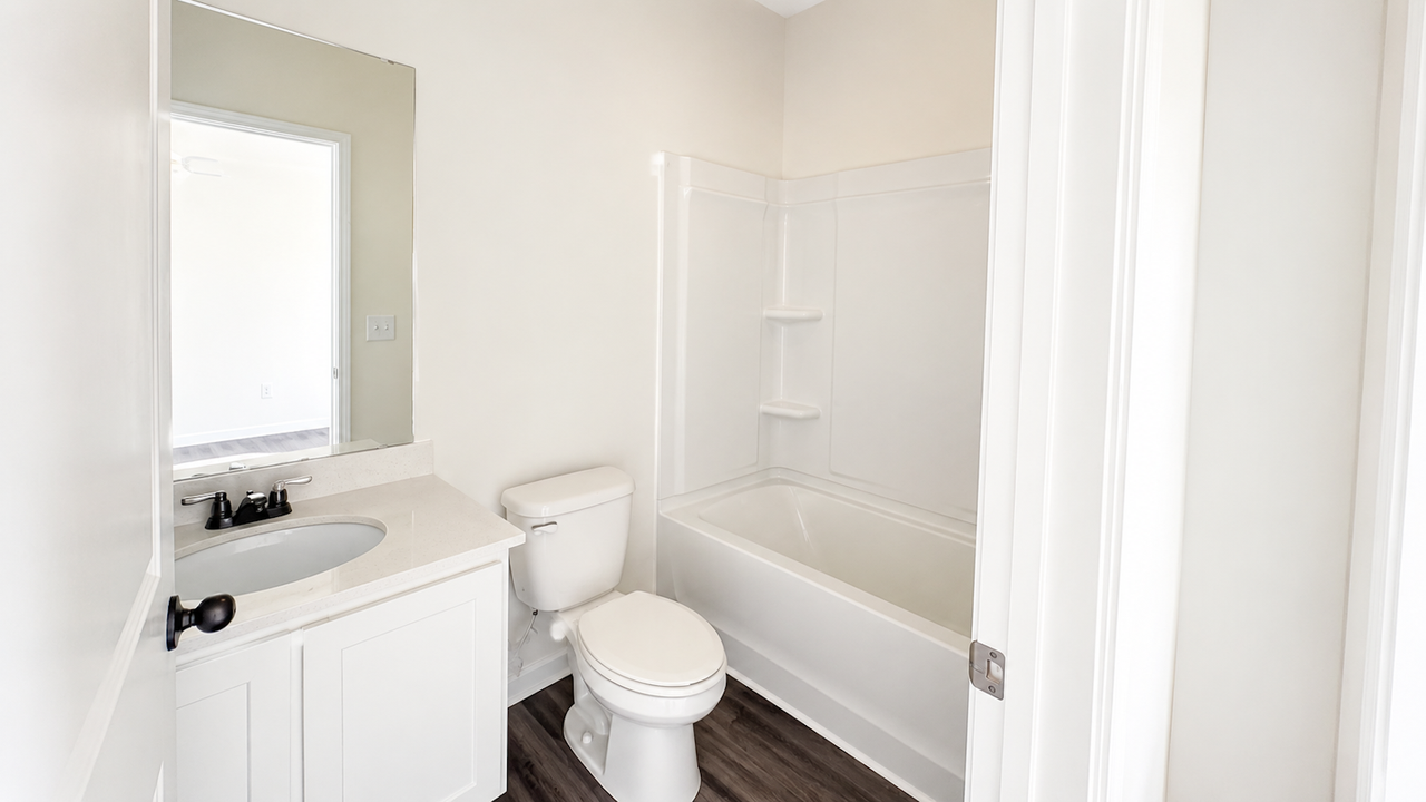 512 Pender Woods Drive - Photo 3 of 15