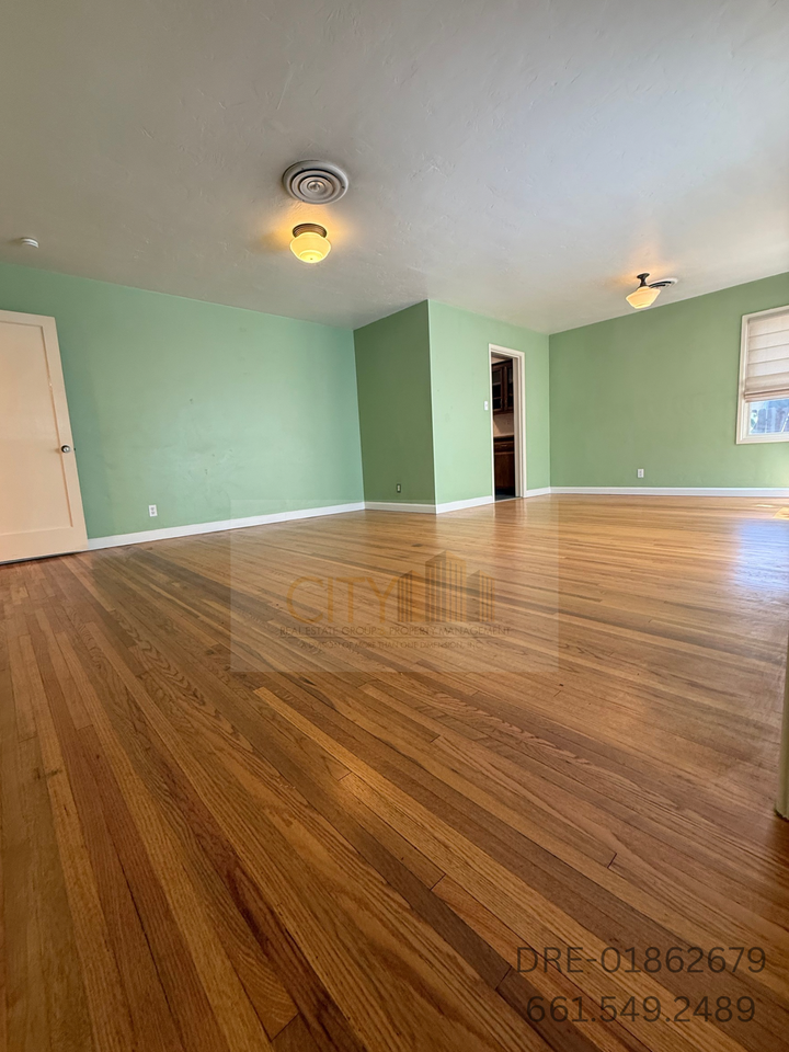 2716 17th St #1 - Photo 2 of 15