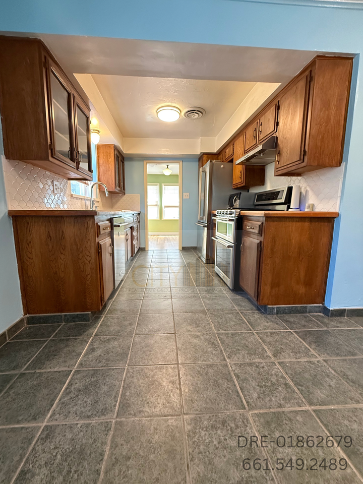 2716 17th St #1 - Photo 7 of 15