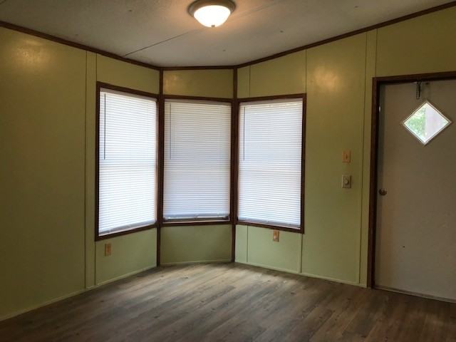 915 Boulder Blf - Photo 2 of 25