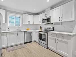 featured image of Humphries Ave & Elwell St