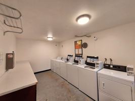featured image of 3015 N Highland St