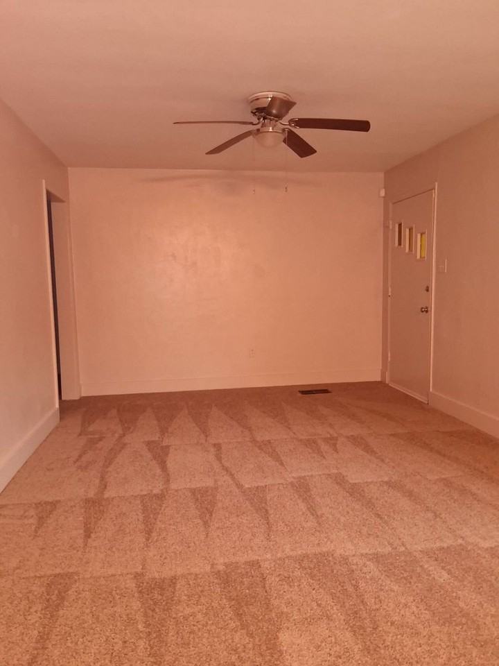 3122 Oak Forest Dr - Photo 2 of 10