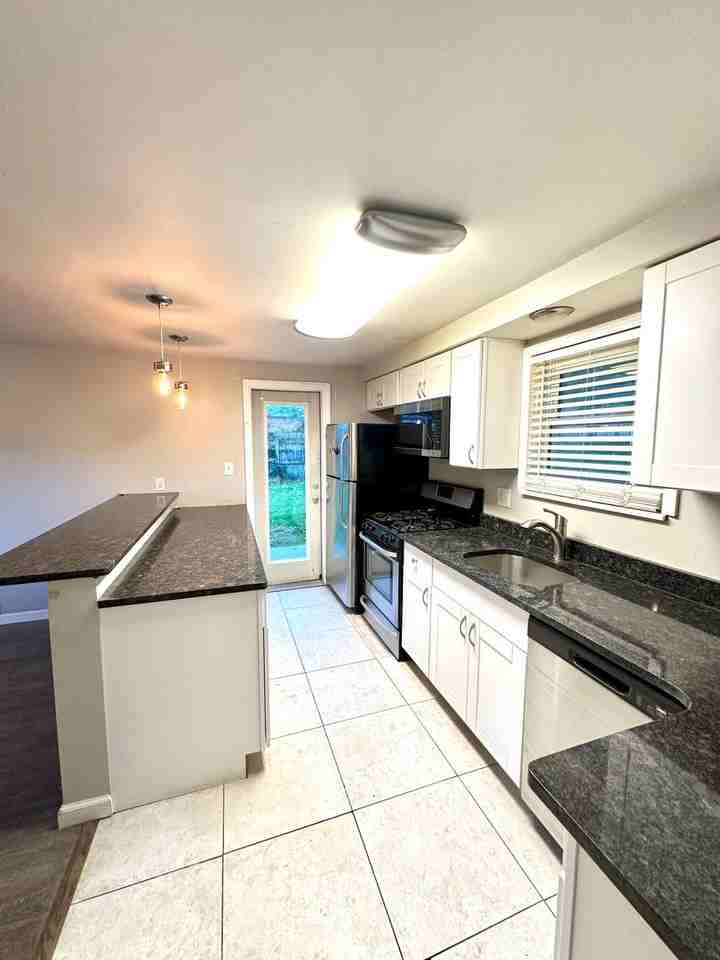 481 Filmore Rd - Photo 4 of 16