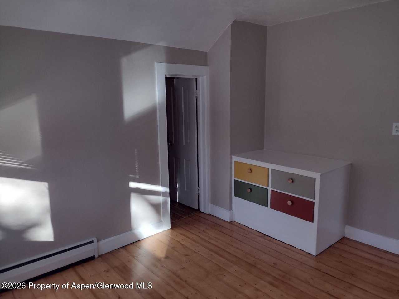 421 School St #5 - Photo 2 of 7