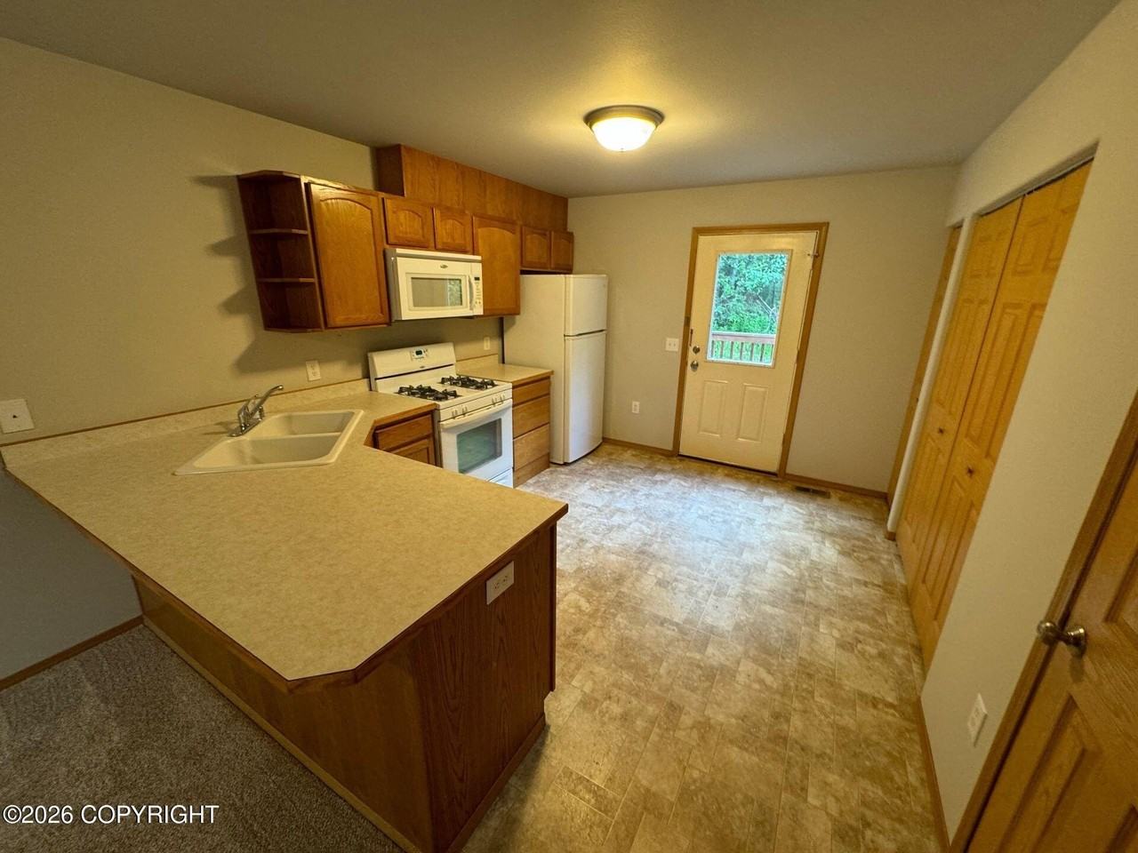 2875 S Donovan Dr #4 - Photo 5 of 24