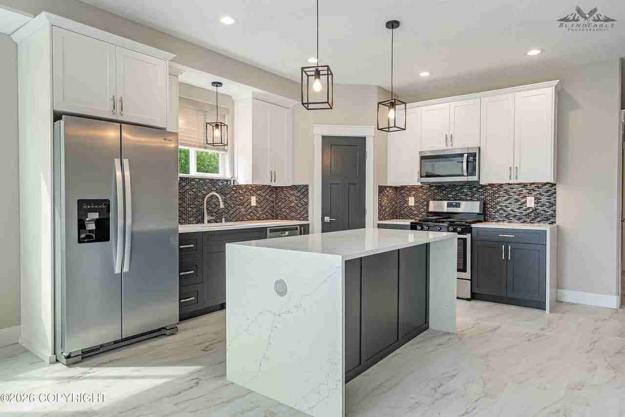7650 E Ashmore Ave #3 - Photo 6 of 35