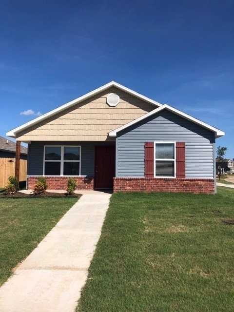 5002 W Claxton Cir - Photo 2 of 11