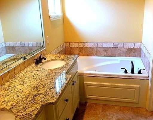 3401 Sw 8th St - Photo 6 of 7