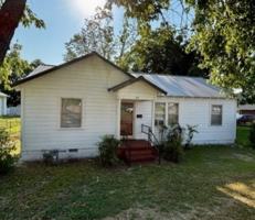 featured image of 809 S Rogers St