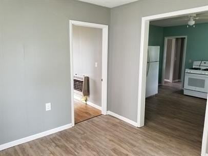 809 S Rogers St - Photo 4 of 14