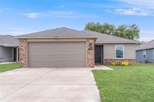 featured image of 3604 N Hariet Dr