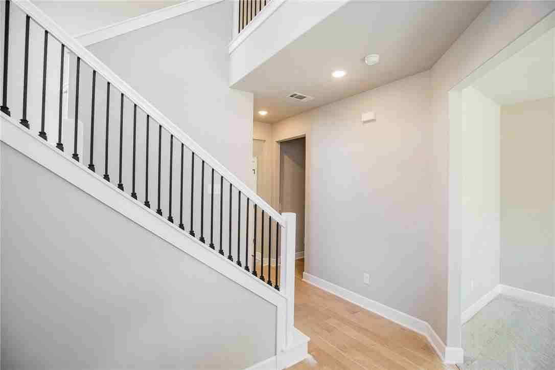 1 Nairn Ln - Photo 4 of 35