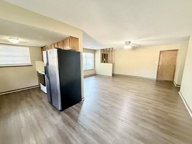 2201 Pin Oak Dr #B - Photo 4 of 10