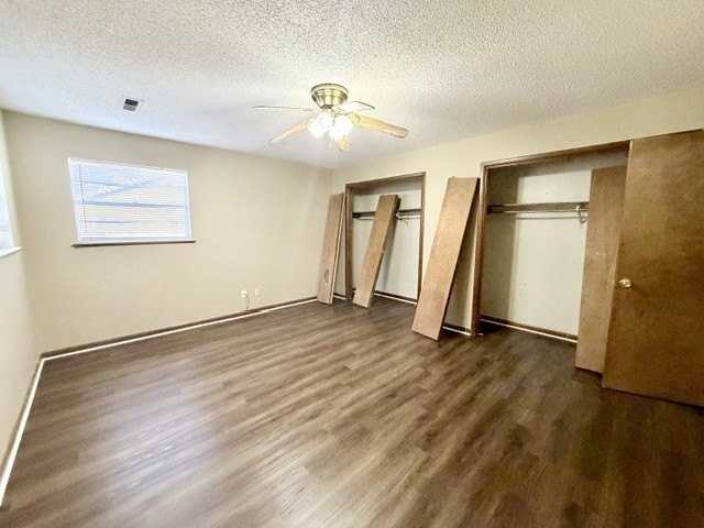 2201 Pin Oak Dr #B - Photo 7 of 10