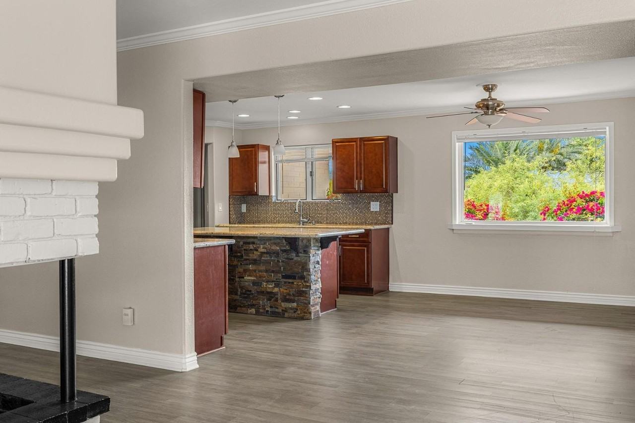 6724 N 58th Pl - Photo 6 of 21