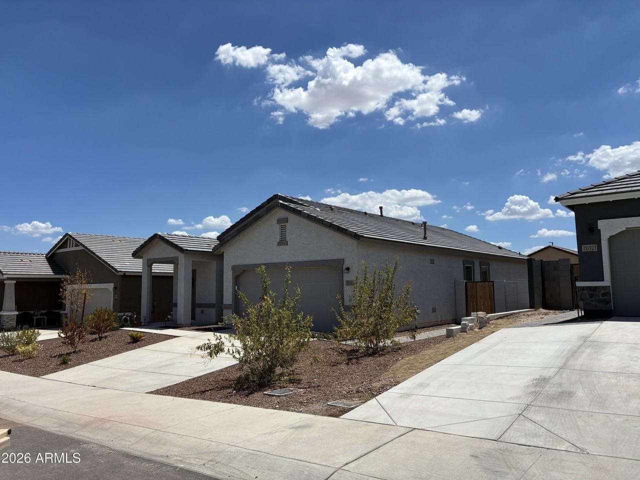 20109 W Palo Verde Dr - Photo 2 of 35