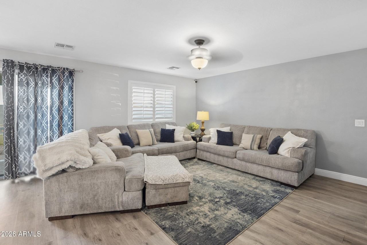 38257 N Jonathan St - Photo 4 of 37