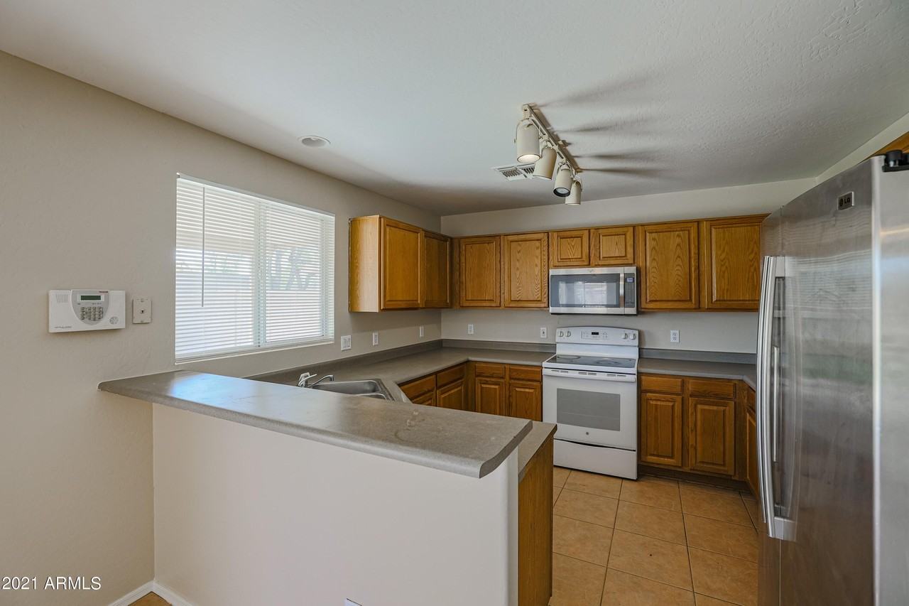 4349 N 111th Ln - Photo 5 of 18