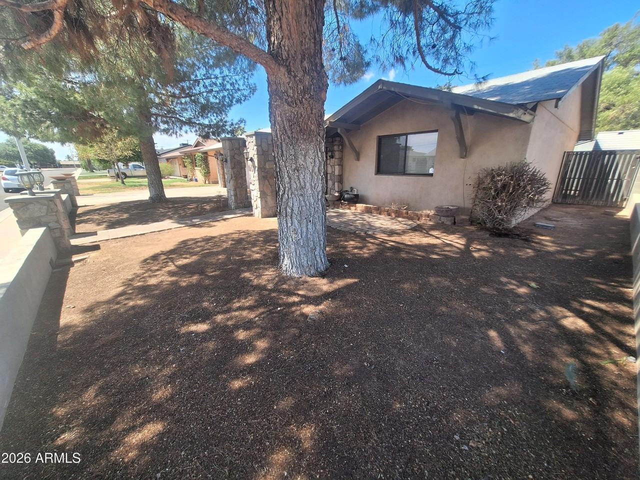 7508 E Cambridge Ave - Photo 6 of 30
