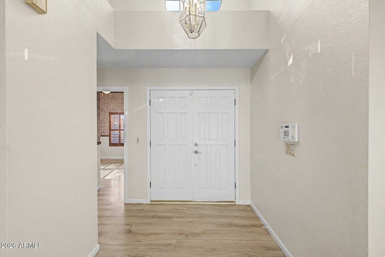 15643 N 50th St - Photo 4 of 34