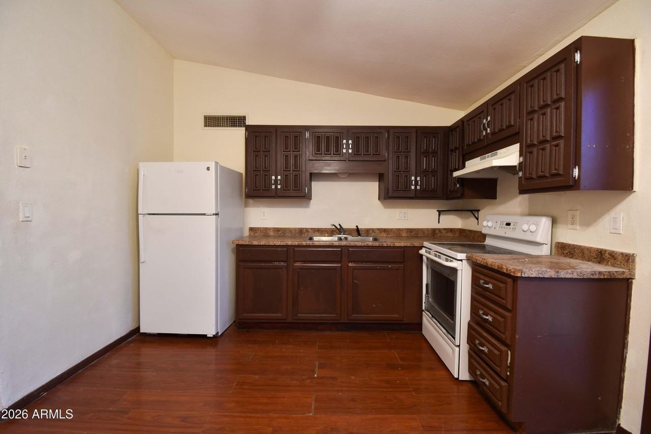 3120 N 67th Ln #93 - Photo 6 of 17