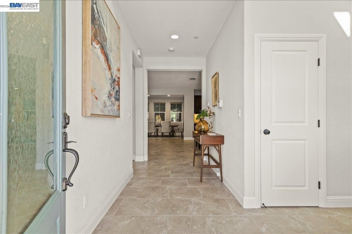 1185 S Olson Ave - Photo 3 of 50