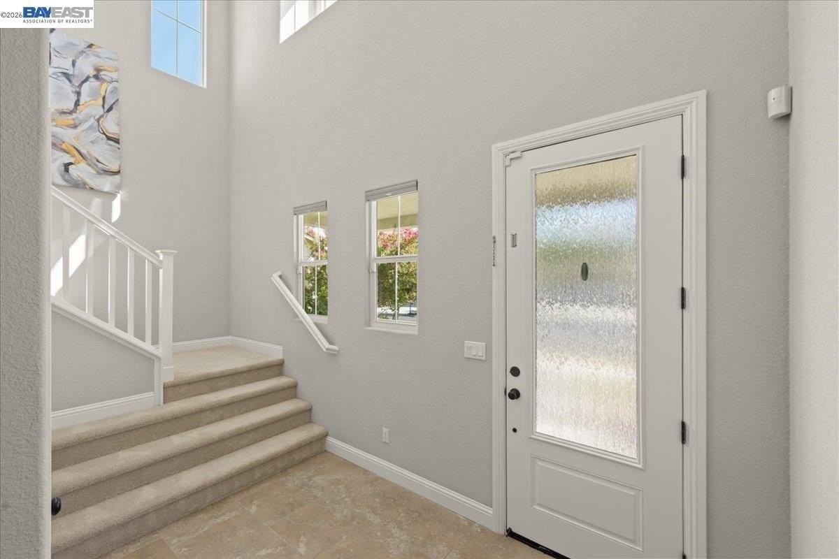 1185 S Olson Ave - Photo 5 of 50