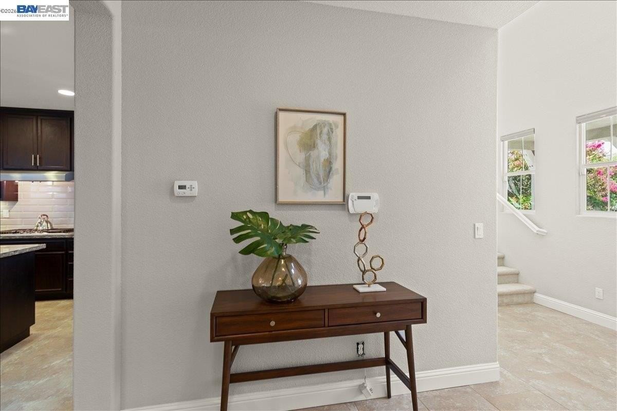 1185 S Olson Ave - Photo 6 of 50