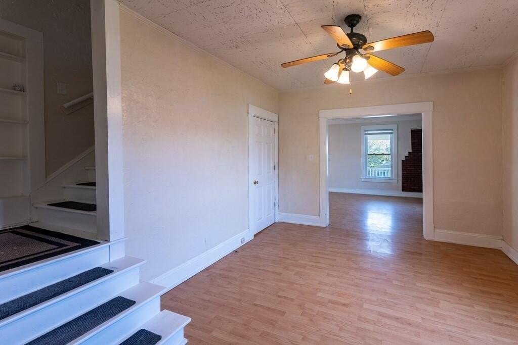 213 Crawford St - Photo 2 of 31