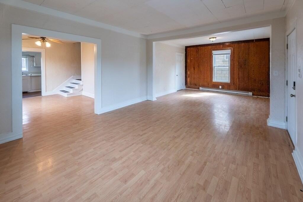 213 Crawford St - Photo 4 of 31