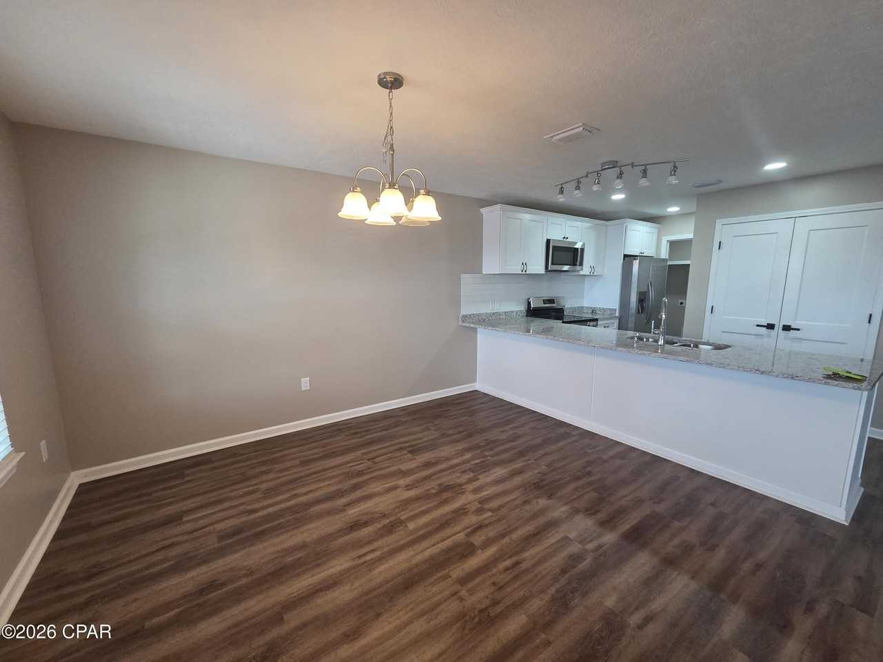 3613 E 7th St #B - Photo 4 of 18