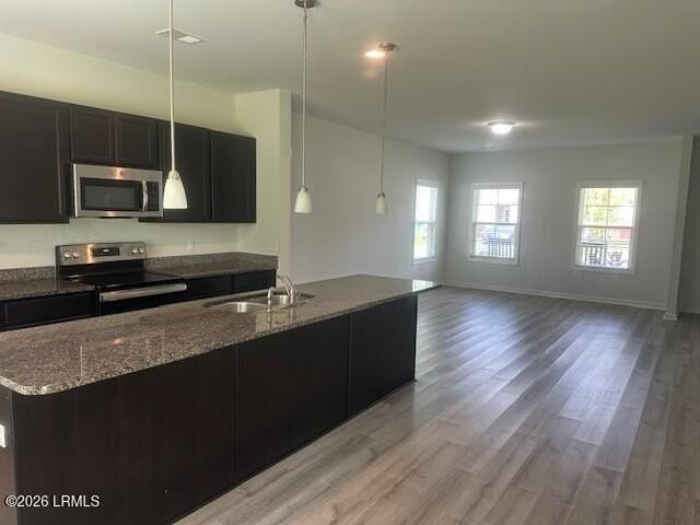 162 Great Bend Dr - Photo 4 of 34