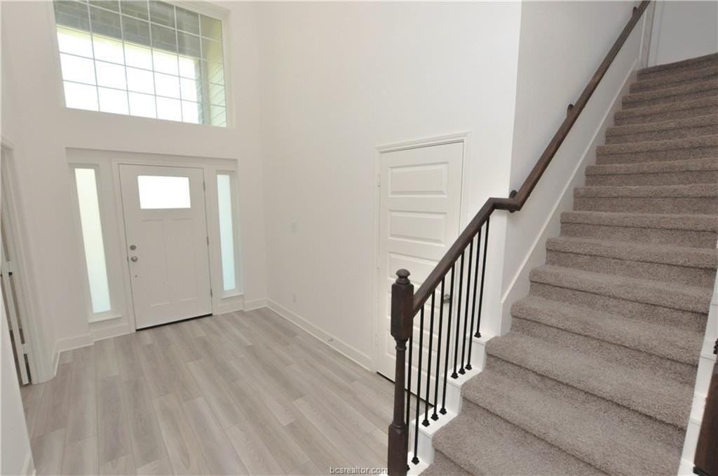 5600 Hayduke Ln - Photo 3 of 30
