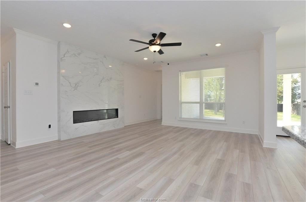 5600 Hayduke Ln - Photo 4 of 30
