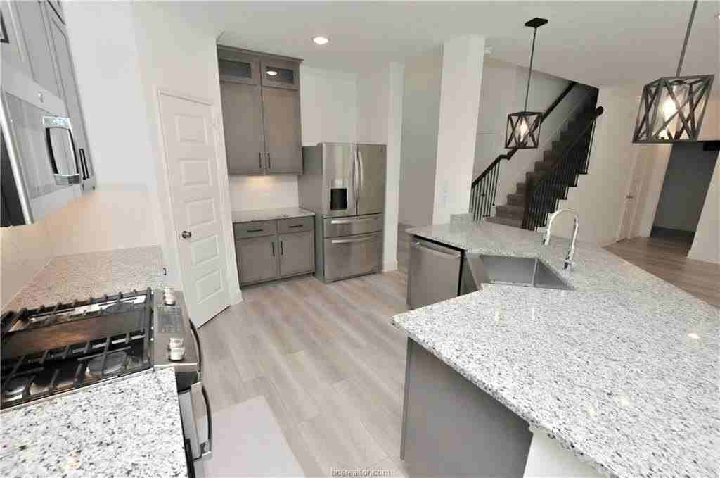 5600 Hayduke Ln - Photo 7 of 30